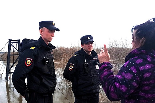 Полиция в Курганской области взяла под охрану дома в затопленных зонах