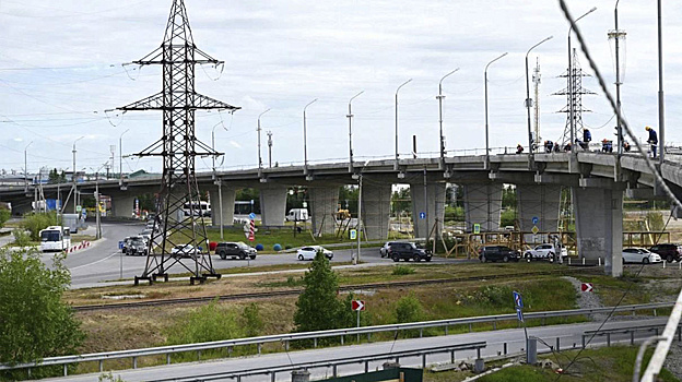 В Новом Уренгое покрасят мост «Виадук»