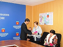 В Адамовском районе родным Лагиля Нургалиева и Дениса Громыко передали Ордена Мужества