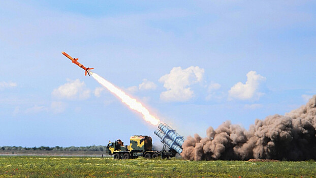 Украина собирается экспортировать ракетные комплексы «Ольха-М» и «Нептун»