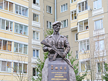 В Ленинградской области открыли памятник рязанскому десантнику