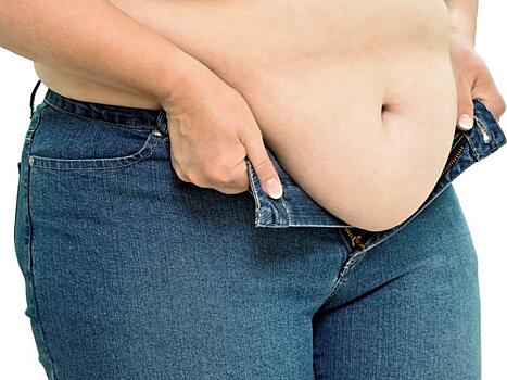 Лишний жир на животе повышает риск инфаркта у женщин