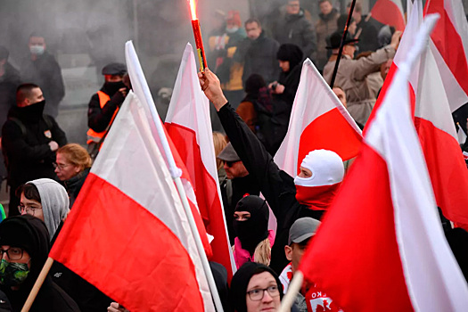 Более 10 тысяч украинцев выехали в Польшу за первую неделю после смягчения ограничений