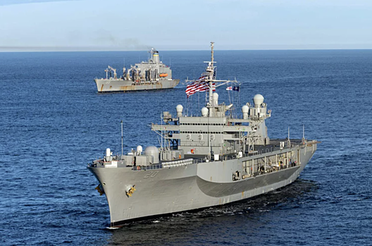 Хуситы атаковали американский военный корабль в Красном море
