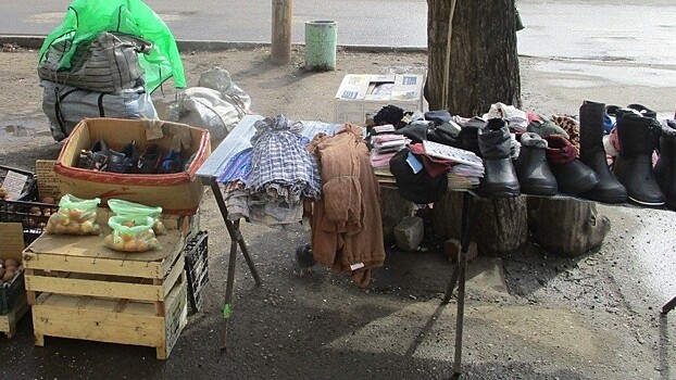 В Кирове ежедневно проходят рейды по борьбе с несанкционированной торговлей