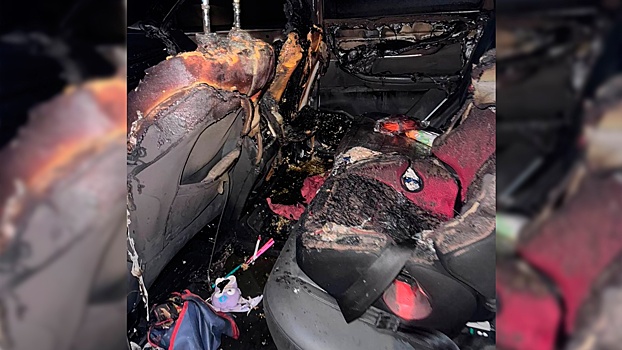 Петербурженка едва не сгорела в автомобиле из-за ревнивой подруги