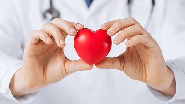 Кардиолог объяснил, может ли сердце «выпрыгнуть из груди»