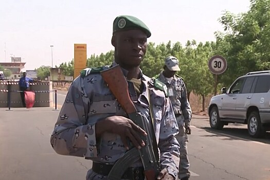 Около 100 человек погибли в результате атаки вертолета в Мали