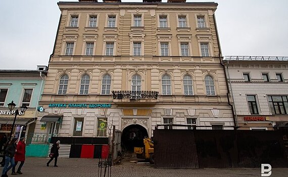 Купцу и не снилось: владелец дома Маркова заподозрил реставраторов в нечистоплотности