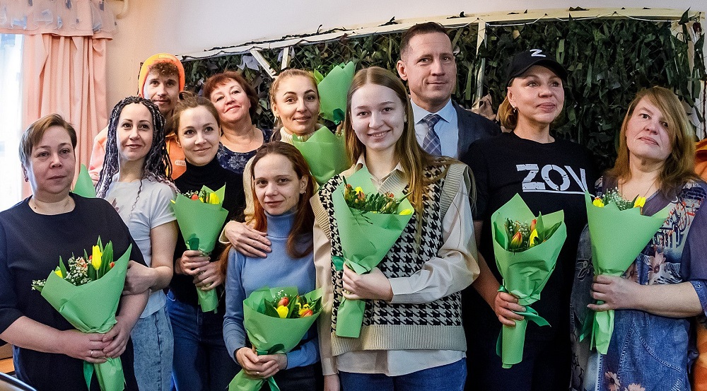 Ваша поддержка бесценна: в Челябинске поздравили прекрасных представительниц движения «ZOV»