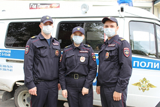 В Свердловской области сотрудники полиции помогли заблудившемуся грибнику