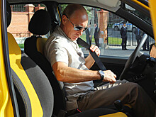 Рулить по-президентски: какими машинами управлял Путин