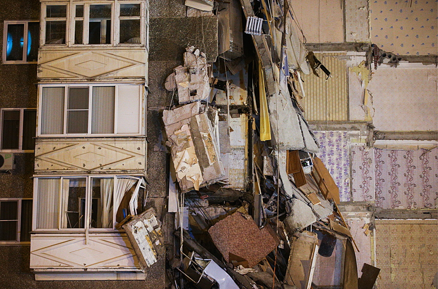  На месте обрушения части жилого 9-этажного дома в Ижевске, 2017 год