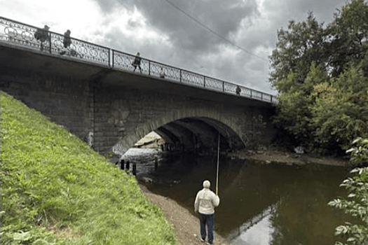 В мэрии объяснили, почему не начали строить тоннель под мостом в центре Екатеринбурга