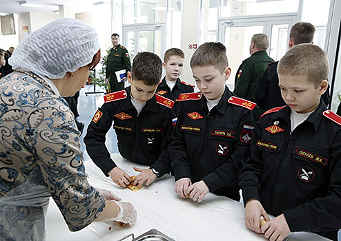 В Пермском суворовском военном училище прошел День национальной австрийской кухни