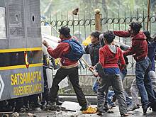 Российская журналистка пострадала во время демонстрации в Индонезии