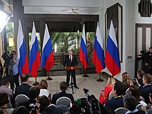 Лавров обсудил с главой МИД Новой Зеландии вопросы двусторонних отношений