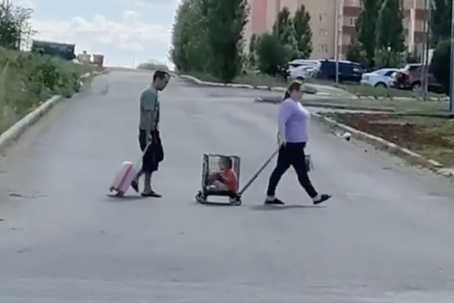 Названа причина, по которой ребенка в Оренбурге посадили в клетку