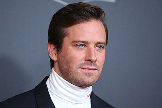 У предков Арми Хаммера нашли российские корни и двухметровый секс-трон