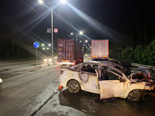 В Новосибирске один человек погиб и трое получили травмы в ДТП с грузовиком