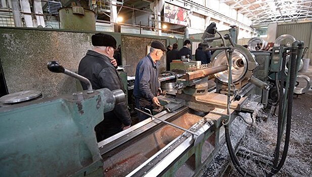 На заводе "Дагдизель" планируют развивать судоремонтное производство