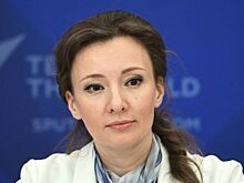 Кузнецова навестила в больнице вывезенных из Сирии детей