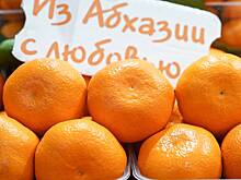 Shot: Врачи спасли москвичку, пытавшуюся на спор проглотить целый мандарин