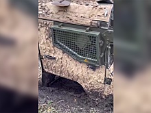 Броневики Vector Pinzgauer 718 разваливаются на бездорожье