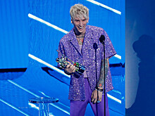 Machine Gun Kelly заявил, что его ударило током