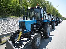 Новые трактора «Беларус» вышли на дороги Приморья