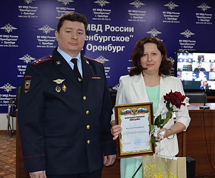 Оренбурженка остановила автобус с пассажирами, когда водитель потерял управление