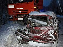 В Мурашинском районе легковушку смяло после столкновения с КамАЗом