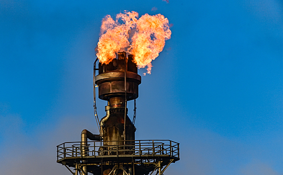 Британия захотела пересмотреть потолок цен на нефть из России