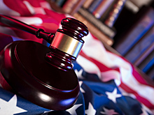 Застрелившего ветерана в Капитолии полицейского оправдали