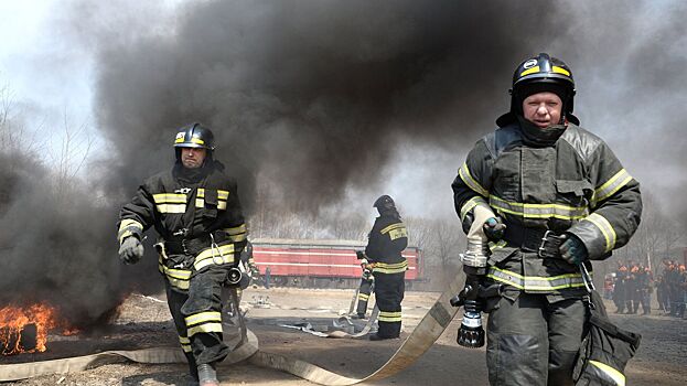 В подмосковном Орехово-Зуево горит торговый центр «Феникс»