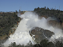В США объявили срочную эвакуацию из-за разрушения самой высокой плотины