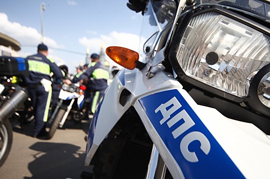 Трамвай №28 сошёл с рельс на Живописной