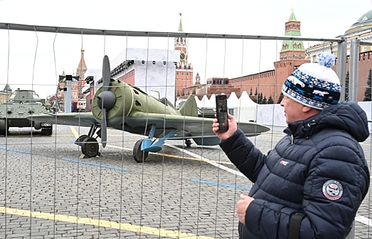 Трансляцию парада Победы будут смотреть 65% россиян