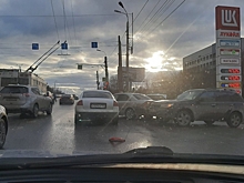 ДТП с 3 авто парализовало движение в Ворошиловском районе Волгограда