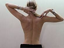 Бывший «ангел» Victoria's Secret показала фото топлес