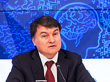 «Места взаимодействию с материальном миром не остается»: как цифровая реальность меняет образование