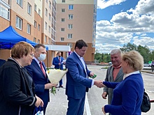 Почти 130 обманутых дольщиков в Екатеринбурге получили ключи от новых квартир