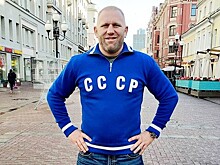 Российский боец сломал руку во время главного боя Bellator 265