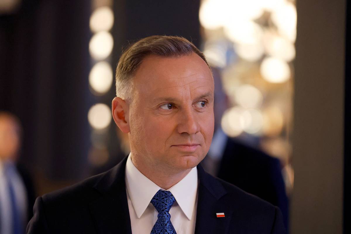 Президент Польши заявил о необходимости создать аэропорт для переброски сил НАТО
