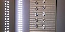 Кнопка вызова лифта вновь функционирует в штатном режиме в доме на Боровой