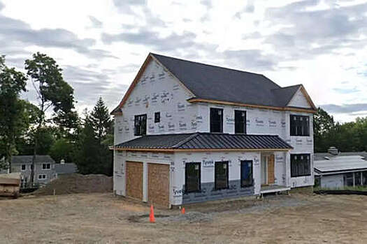 Риелтор Факира: выгоднее приобрести дом в Подмосковье, чем квартиру в Москве