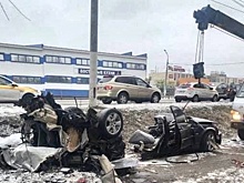 В Подмосковье BMW разорвало пополам после крупной аварии