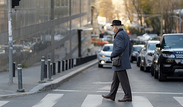 Скорость машин вблизи пешеходных переходов предлагают ограничить