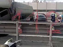 В Петербурге в ДТП с участием военного грузовика на КАД погибли трое человек