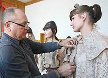 Белорусский модельер рассказал об отправке девушек в баню к Лукашенко